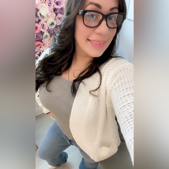 Profile Picture of Annette Cuevas (@msbutterfly33) on Poshmark