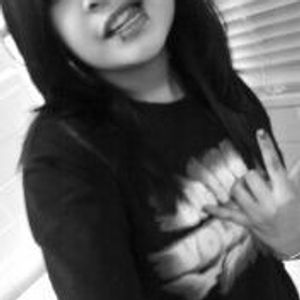 Profile Picture of Lauren Ledesma (@ch3ekiimonkii) on Myspace