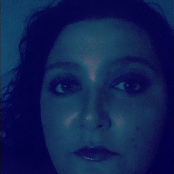 Profile Picture of Angel Gaskins (@angel89gaskins) on Poshmark