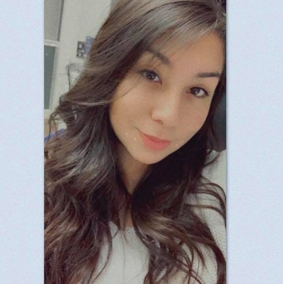 Profile Picture of Noemi Arras (@mimiarras1) on Poshmark