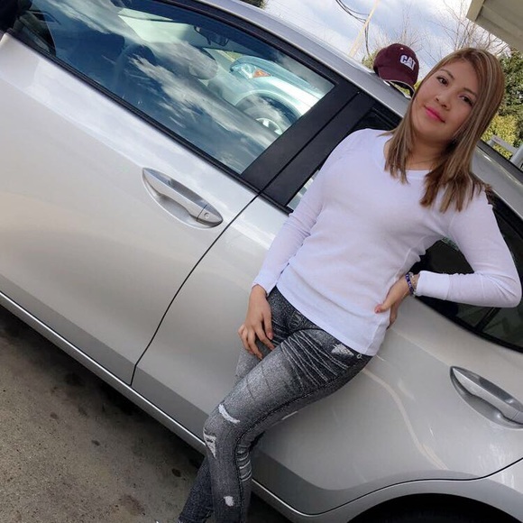 Profile Picture of Sonia Ayala (@soniaayala) on Poshmark