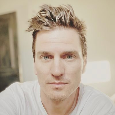 Profile Picture of Mark Andrew Bailey (@BaileyPaintings) on Twitter