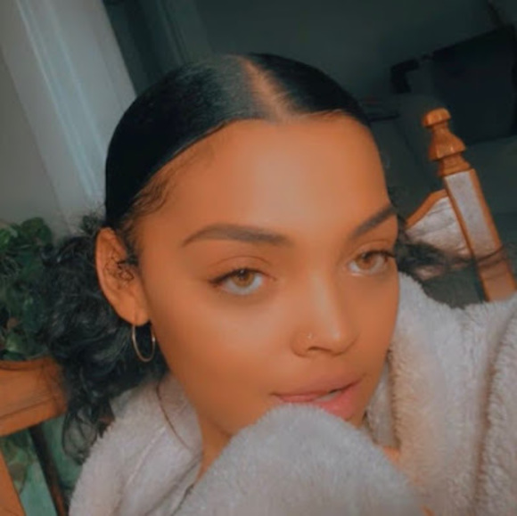 Profile Picture of Allyson Cathey (@catheyallyson9) on Poshmark