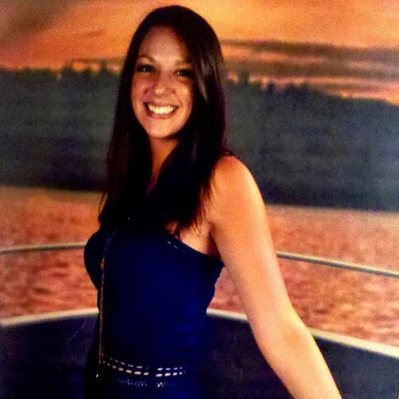 Profile Picture of Kaitlin Melsenti (@kmelsenti) on Poshmark