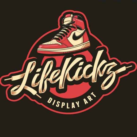 Profile Picture of Daniel Gonzales (@lifekicks) on Poshmark