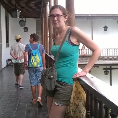 Profile Picture of Janey Matthews (@janeylonglegs) on Twitter