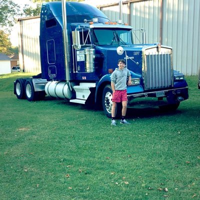 Profile Picture of Bailey Sharpe (@baileyboy324) on Twitter
