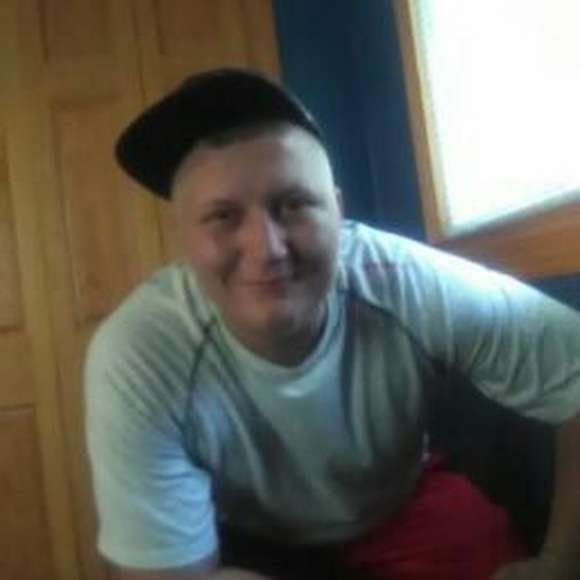 Profile Picture of Devin Engelstad (@dlcdtf676) on Poshmark