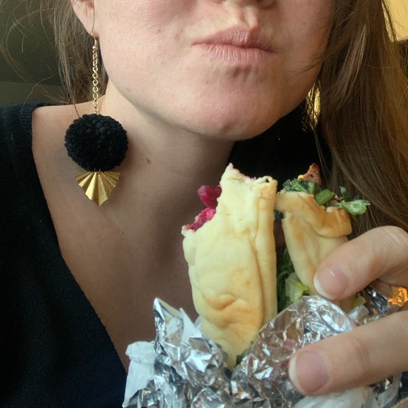 Profile Picture of Izzy Bergquist (@izzybergquist) on Poshmark