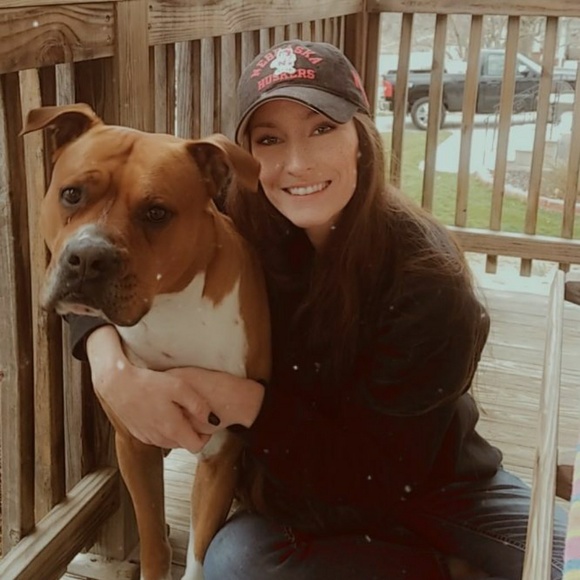 Profile Picture of Kim Bateman (@kimbateman) on Poshmark