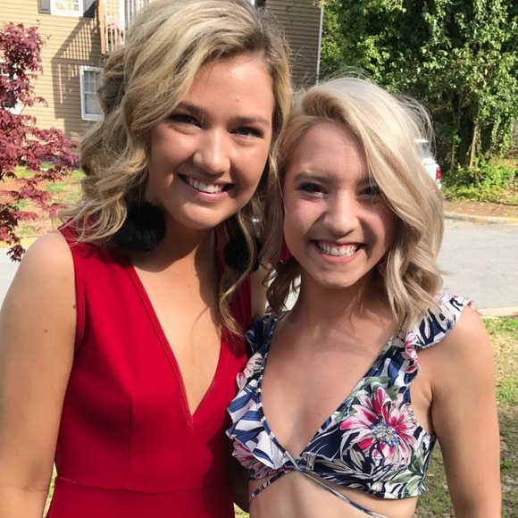 Profile Picture of Meredith Cordell (@mcordell45) on Poshmark