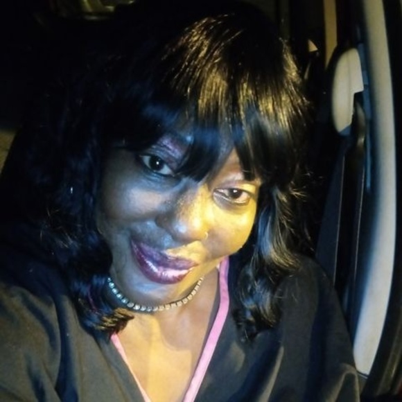 Profile Picture of Sylvia Graham (@alvernesegraham) on Poshmark