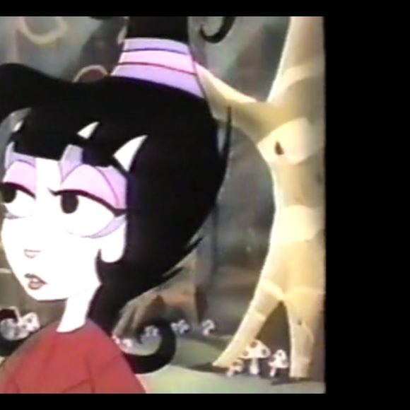 Profile Picture of Kristen Stickley (@kstick) on Poshmark