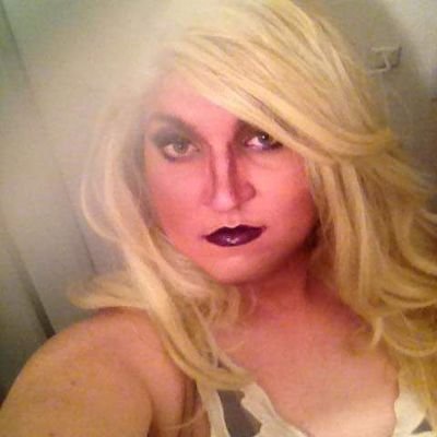 Profile Picture of Troy Keeling (@troyrox1990) on Twitter