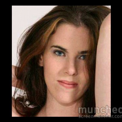 Profile Picture of Hayley Dunbar (@Beans_21) on Twitter