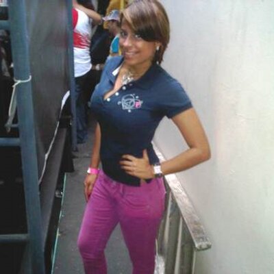 Profile Picture of Rosa Ileana Burgos (@rosaileburgos) on Twitter