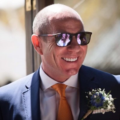 Profile Picture of Mark Niblett (@MarkNiblett2) on Twitter