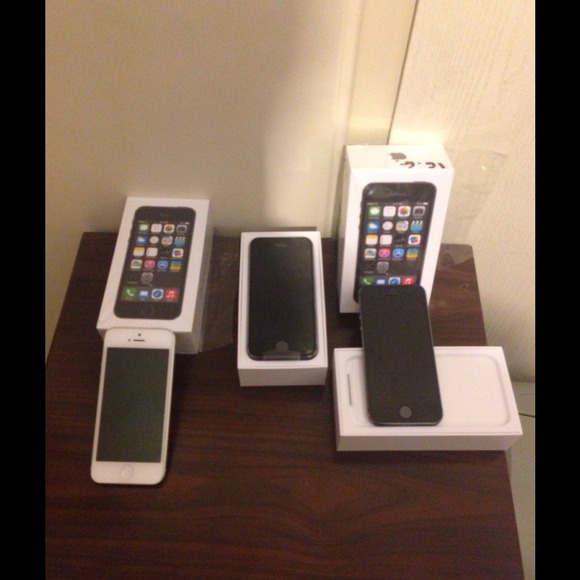 Profile Picture of Ned Ahid (@azned) on Poshmark