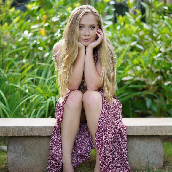 Reagan Obriant - Poshmark Profile Picture of Reagan Obriant (@reaganobriant) on Poshmark