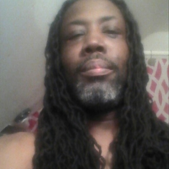 Profile Picture of George Higgins (@george_higgins) on Poshmark