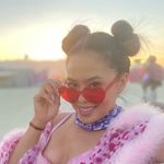 Profile Picture of Jen Du (@seejenfly) on Instagram