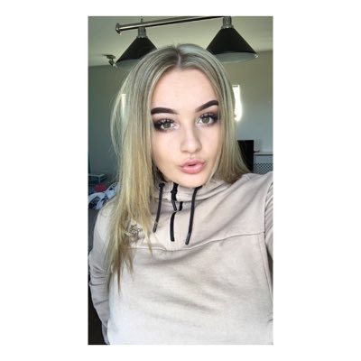 Profile Picture of Jess mae poole (@Jess_poole1) on Twitter