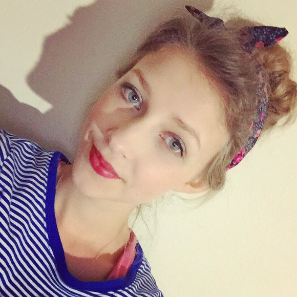 Profile Picture of Yuliya Petrash (@julia155) on Poshmark