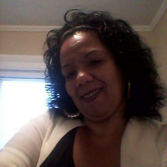 Profile Picture of Sonya Berghela (@sonyaberghela) on Poshmark