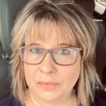 Profile Picture of Julie Hacker (@jujuaugirl) on Instagram