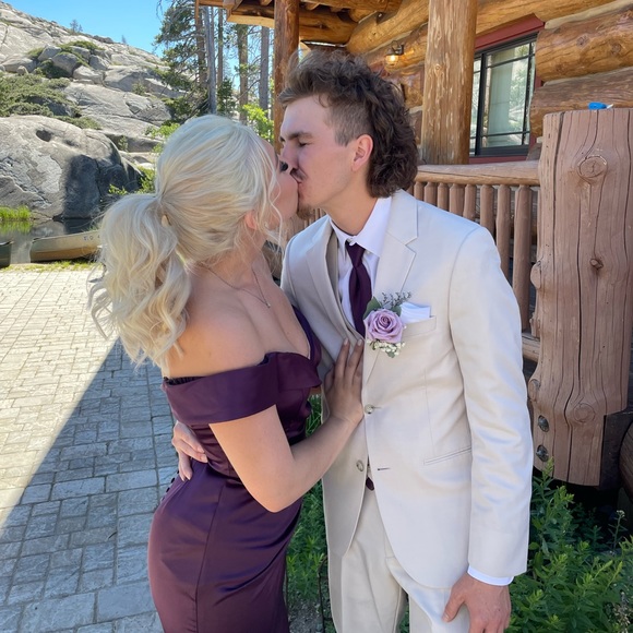 Profile Picture of Tylene Hurley (@tylene_hurley) on Poshmark