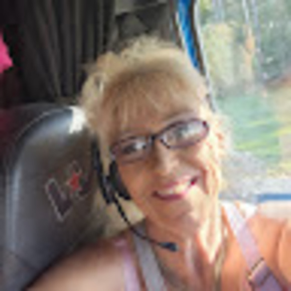 Profile Picture of Gena Wilson (@genawilson7272) on Poshmark
