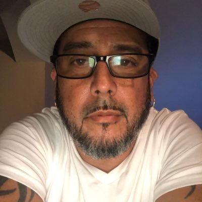 Profile Picture of Andy Santiago (@AndyHiller87) on Twitter