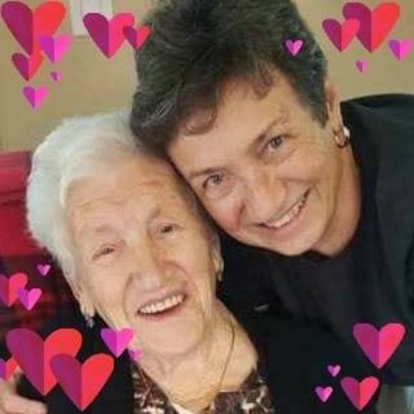 Profile Picture of Anna Murano (@annamd50) on Poshmark