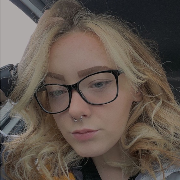 Profile Picture of Kerigan Trudell (@kerigant358) on Poshmark