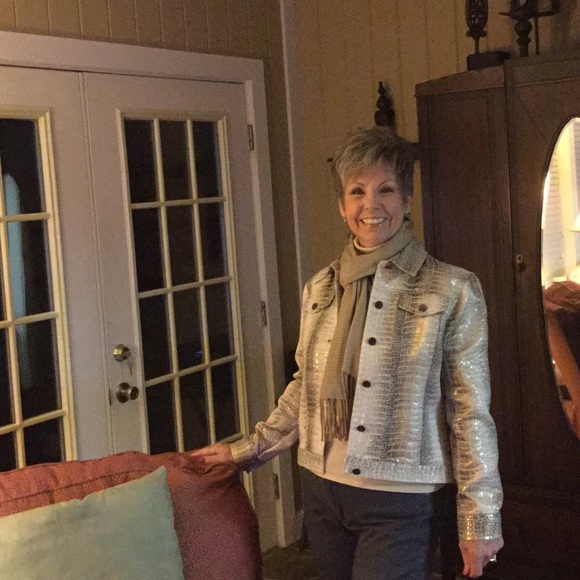 Profile Picture of Karen Spencer (@spencer49) on Poshmark