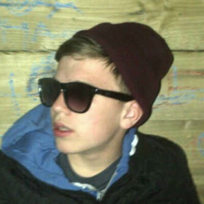 Profile Picture of Josh Appleby (@JoshApplehead) on Twitter