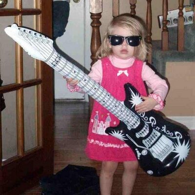 Profile Picture of Sheila (@skydogv) on Twitter