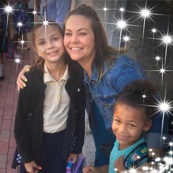 Profile Picture of Elizabeth Grobmyer (@egrobmyer) on Poshmark