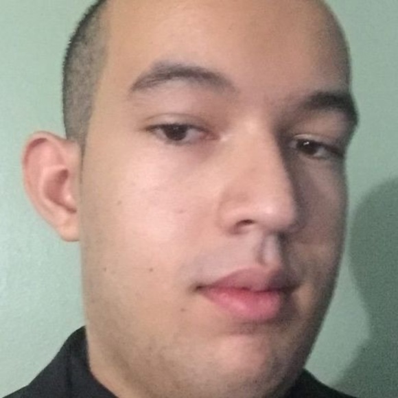 Profile Picture of Andrew Bierd (@cendirslover38) on Poshmark