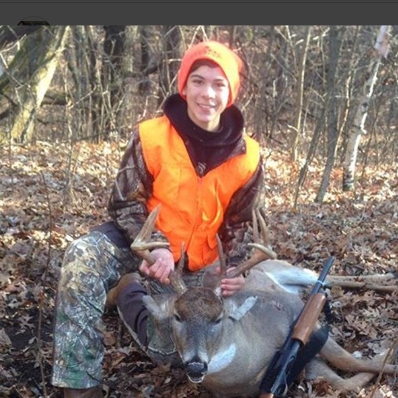 Profile Picture of Colton Pool (@cjpool21) on Poshmark