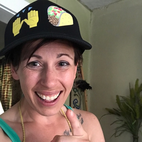 Profile Picture of Annie Luttropp (@thefullcooler) on Poshmark