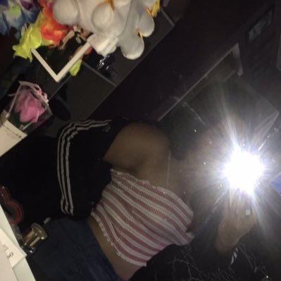 Profile Picture of Evelin (@Evelinbarba14) on Twitter