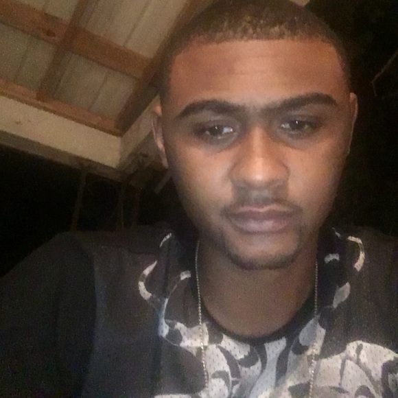 Profile Picture of Michael Richardson (@quammedadon) on Poshmark