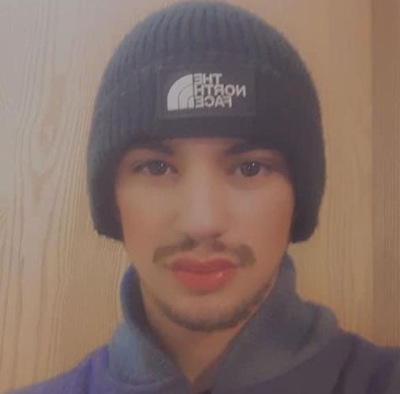 Profile Picture of Andrew Elias (@andmeli18) on Poshmark