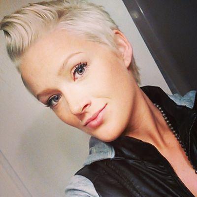 Profile Picture of Tamara Hansen (@tjenelle72) on Twitter