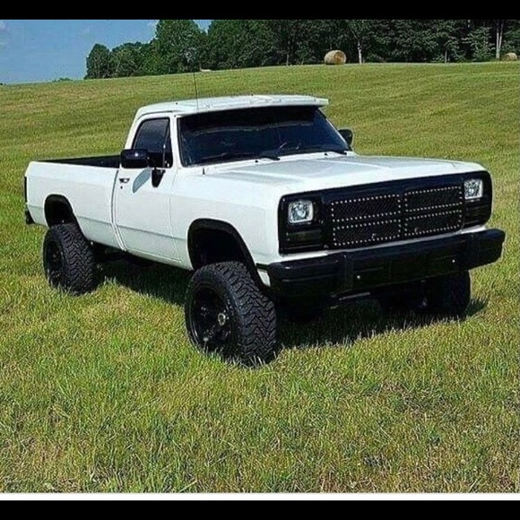 Profile Picture of Nathaniel Hand (@nathaniel_hand) on Poshmark