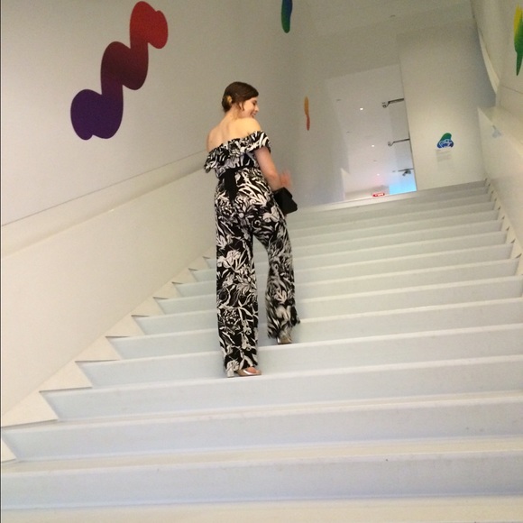 Lauren Altenburg - Poshmark Profile Picture of Lauren Altenburg (@laurenzus) on Poshmark