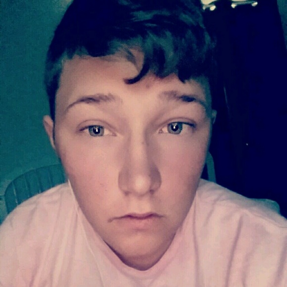 Profile Picture of Dustin Moody (@moody_moody) on Poshmark