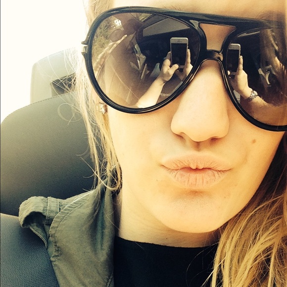 Profile Picture of Casey Duemmer (@cdduemmer) on Poshmark