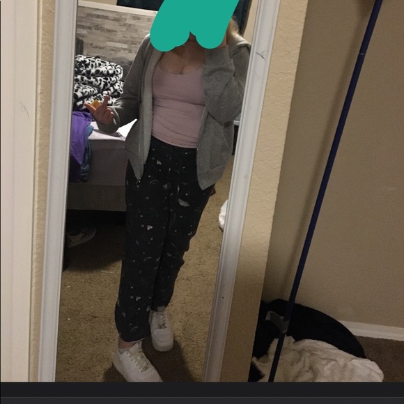 Profile Picture of Mj Daniels (@mjdaniels06) on Poshmark